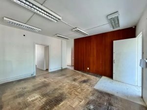 Casa comercial com 180m² no bairro Jardim Botânico em Porto Alegre para Alugar