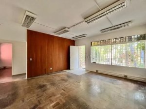 Casa comercial com 180m² no bairro Jardim Botânico em Porto Alegre para Alugar