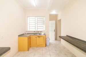 Casa com 140m², 3 dormitórios no bairro Farroupilha em Porto Alegre para Alugar