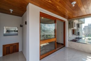 Apartamento com 111m², 2 dormitórios no bairro Menino Deus em Porto Alegre para Alugar