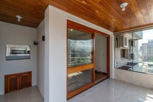Apartamento com 111m², 2 dormitórios no bairro Menino Deus em Porto Alegre para Alugar