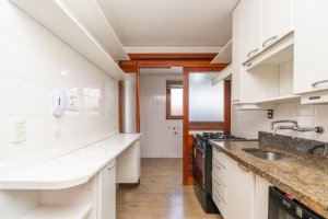 Apartamento com 111m², 2 dormitórios no bairro Menino Deus em Porto Alegre para Alugar