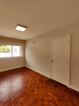 Apartamento com 99m², 2 dormitórios no bairro Petrópolis em Porto Alegre para Alugar
