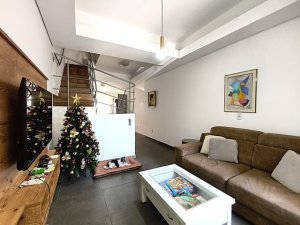 Casa com 103m², 2 dormitórios no bairro Hípica em Porto Alegre para Alugar