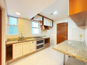 Apartamento com 95m², 3 dormitórios no bairro Santana em Porto Alegre para Alugar