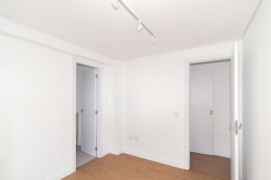 Apartamento com 70m², 2 dormitórios no bairro Moinhos de Vento em Porto Alegre para Alugar