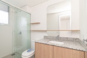 Apartamento com 70m², 2 dormitórios no bairro Moinhos de Vento em Porto Alegre para Alugar