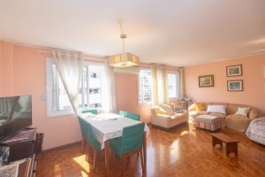 Apartamento com 120m², 3 dormitórios no bairro Moinhos de Vento em Porto Alegre para Alugar
