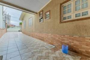 Casa com 228m², 3 dormitórios no bairro Jardim Itu em Porto Alegre para Alugar