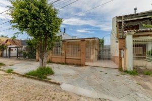 Casa com 228m², 3 dormitórios no bairro Jardim Itu em Porto Alegre para Alugar