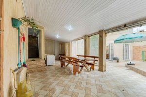 Casa com 228m², 3 dormitórios no bairro Jardim Itu em Porto Alegre para Alugar