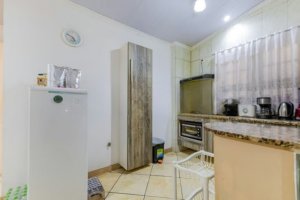 Casa com 228m², 3 dormitórios no bairro Jardim Itu em Porto Alegre para Alugar