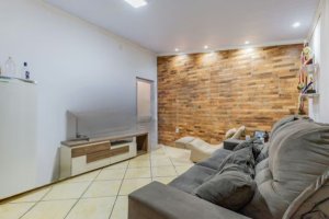 Casa com 228m², 3 dormitórios no bairro Jardim Itu em Porto Alegre para Alugar