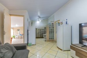 Casa com 228m², 3 dormitórios no bairro Jardim Itu em Porto Alegre para Alugar