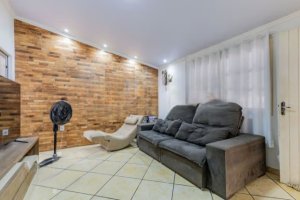 Casa com 228m², 3 dormitórios no bairro Jardim Itu em Porto Alegre para Alugar