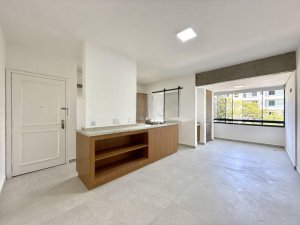 Apartamento com 66m², 2 dormitórios no bairro Cristo Redentor em Porto Alegre para Alugar