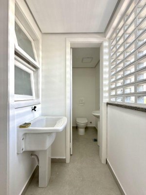 Apartamento com 66m², 2 dormitórios no bairro Cristo Redentor em Porto Alegre para Alugar
