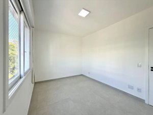 Apartamento com 66m², 2 dormitórios no bairro Cristo Redentor em Porto Alegre para Alugar