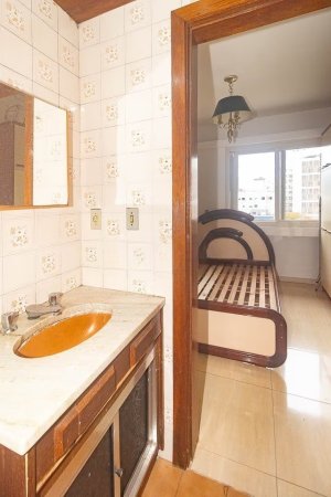 Apartamento com 35m², 2 dormitórios no bairro Centro Histórico em Porto Alegre para Alugar