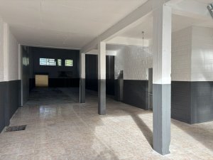 Depósito com 350m² no bairro Navegantes em Porto Alegre para Alugar