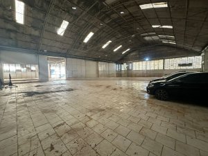 Depósito com 750m² no bairro Navegantes em Porto Alegre para Alugar
