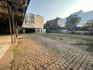 Depósito com 750m² no bairro Navegantes em Porto Alegre para Alugar