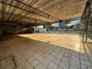 Depósito com 750m² no bairro Navegantes em Porto Alegre para Alugar