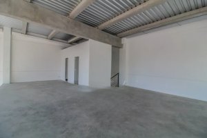 Loja com 360m² no bairro Cristal em Porto Alegre para Alugar
