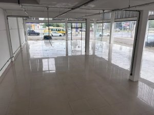 Loja com 360m² no bairro Cristal em Porto Alegre para Alugar