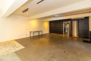 Prédio Comercial com 360m² no bairro Floresta em Porto Alegre para Alugar
