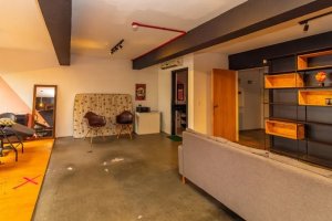 Prédio Comercial com 360m² no bairro Floresta em Porto Alegre para Alugar