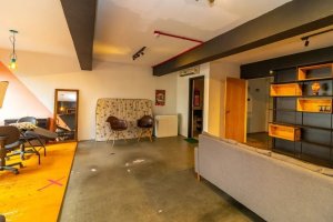 Prédio Comercial com 360m² no bairro Floresta em Porto Alegre para Alugar
