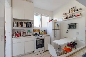 Apartamento com 87m², 2 dormitórios no bairro Menino Deus em Porto Alegre para Alugar