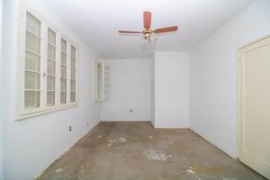 Casa com 482m², 6 dormitórios no bairro Santa Cecília em Porto Alegre para Alugar