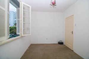 Casa com 482m², 6 dormitórios no bairro Santa Cecília em Porto Alegre para Alugar