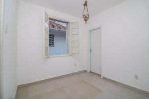 Casa com 482m², 6 dormitórios no bairro Santa Cecília em Porto Alegre para Alugar