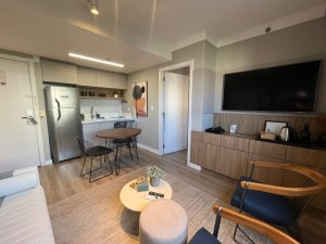 Apartamento com 37m², 1 dormitório no bairro Moinhos de Vento em Porto Alegre para Alugar