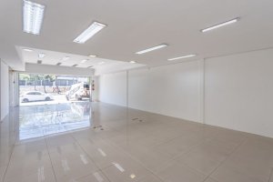 Loja com 156m² no bairro Partenon em Porto Alegre para Alugar