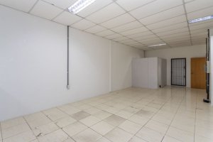 Loja com 156m² no bairro Partenon em Porto Alegre para Alugar