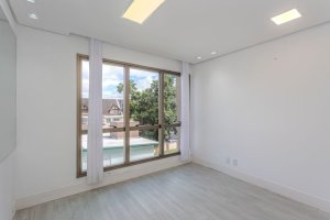 Salas/Conjuntos com 28m² no bairro Cristal em Porto Alegre para Alugar