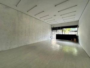 Loja com 59m² no bairro Petrópolis em Porto Alegre para Alugar