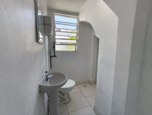 Loja com 70m² no bairro Petrópolis em Porto Alegre para Alugar