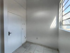 Loja com 70m² no bairro Petrópolis em Porto Alegre para Alugar