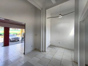 Loja com 70m² no bairro Petrópolis em Porto Alegre para Alugar