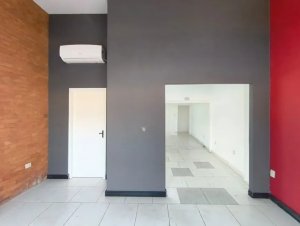 Loja com 70m² no bairro Petrópolis em Porto Alegre para Alugar