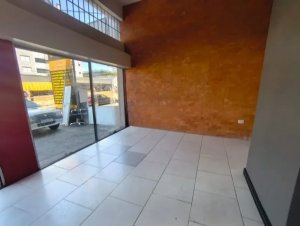 Loja com 70m² no bairro Petrópolis em Porto Alegre para Alugar