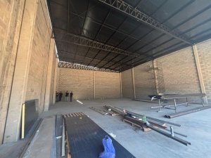 Loja com 287m² no bairro Camaquã em Porto Alegre para Alugar