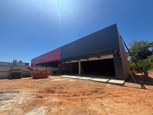 Loja com 287m² no bairro Camaquã em Porto Alegre para Alugar
