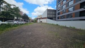 Loja com 1.579m² no bairro Menino Deus em Porto Alegre para Alugar