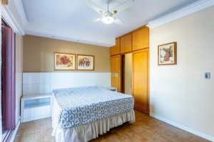 Casa com 300m², 4 dormitórios no bairro Sarandi em Porto Alegre para Alugar